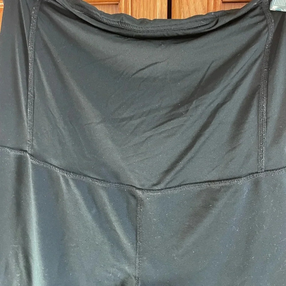 Bematernity black capris leggings size XL inseam 22 1/2” - Picture 4 of 5